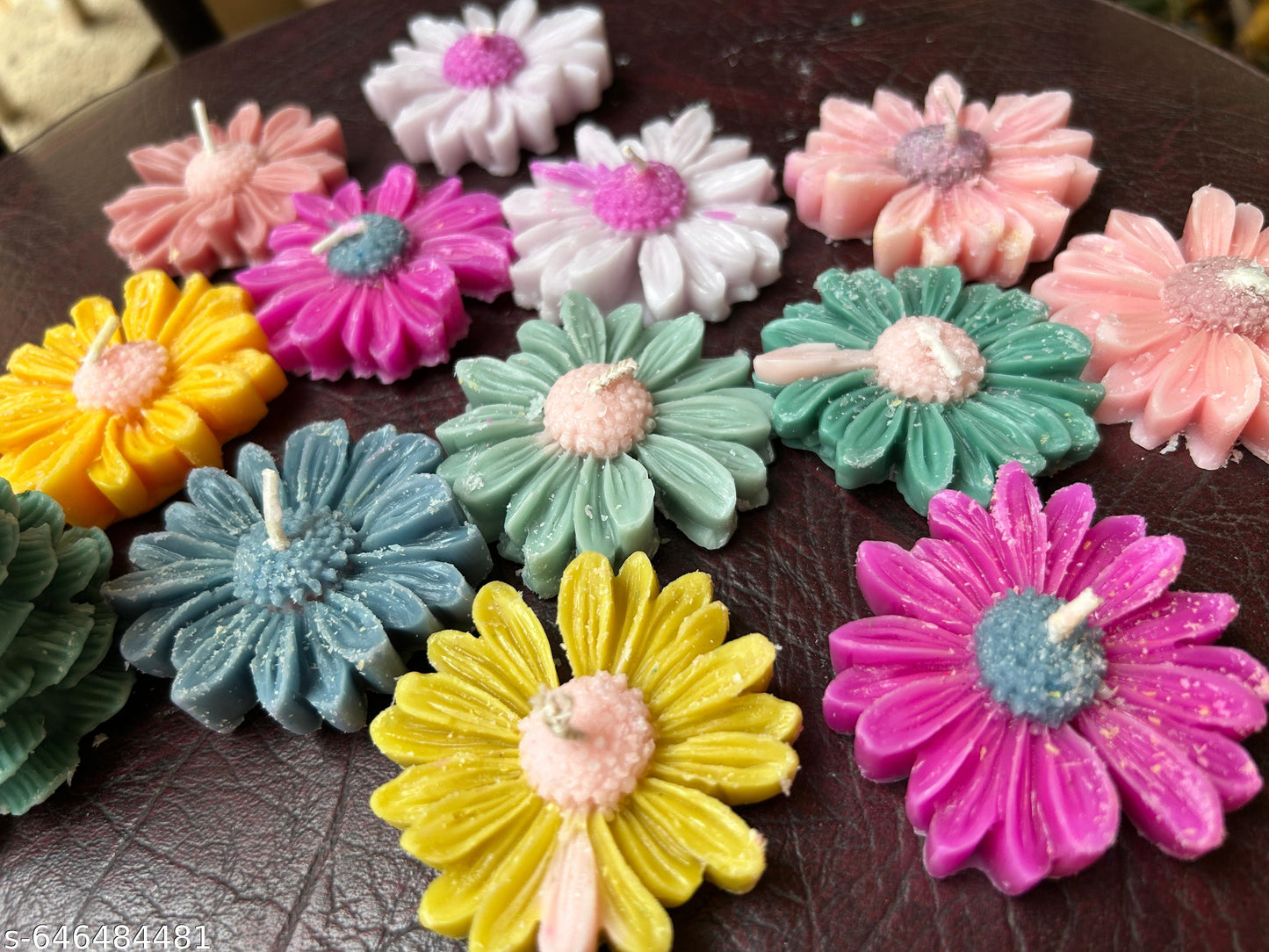 Daisy Flower Scented Candles | Handmade Decorative Candle Set | Pack of 4