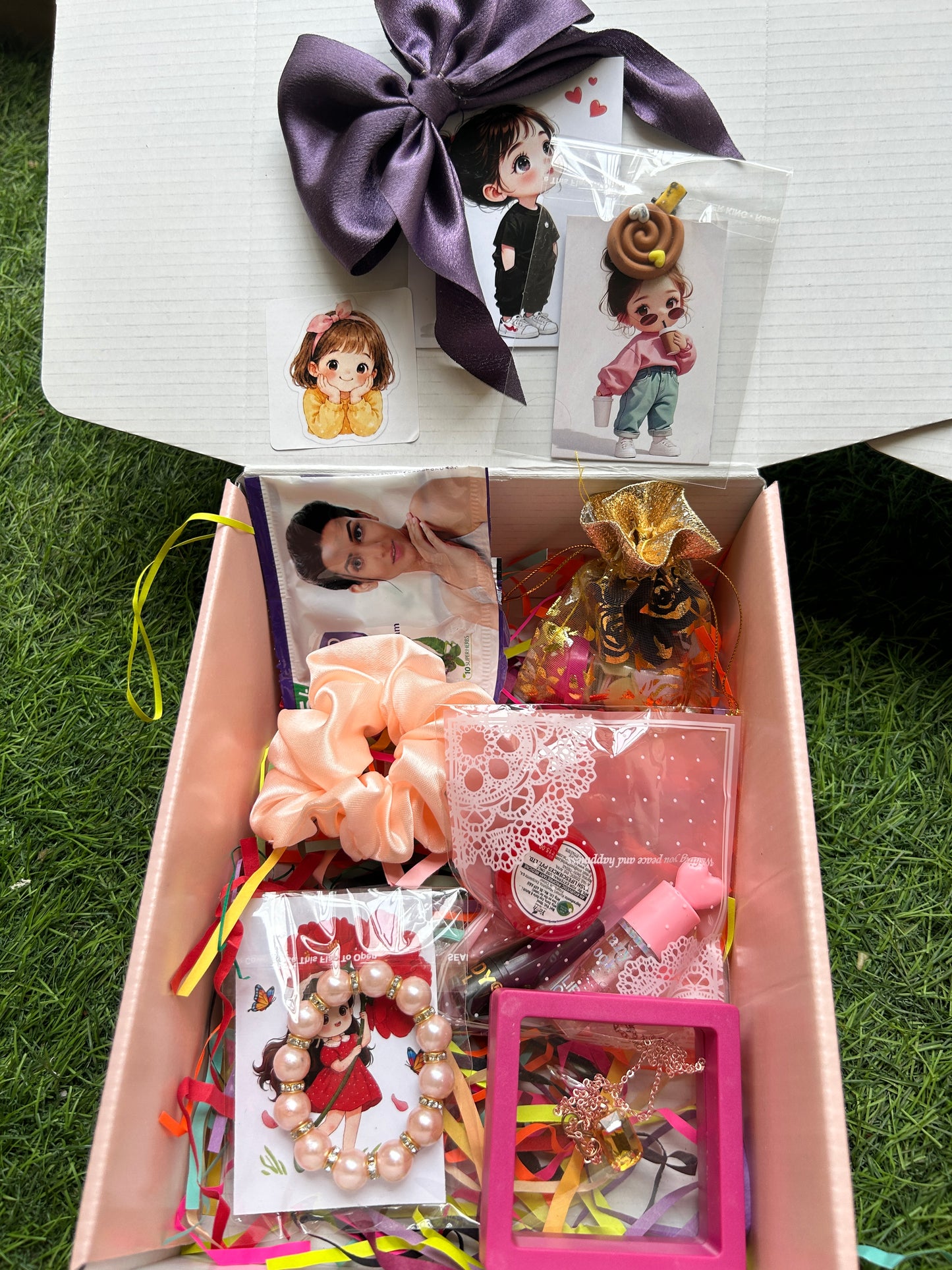 Cute Aesthetic  Pinterest Gift hamper for Women, Girls
