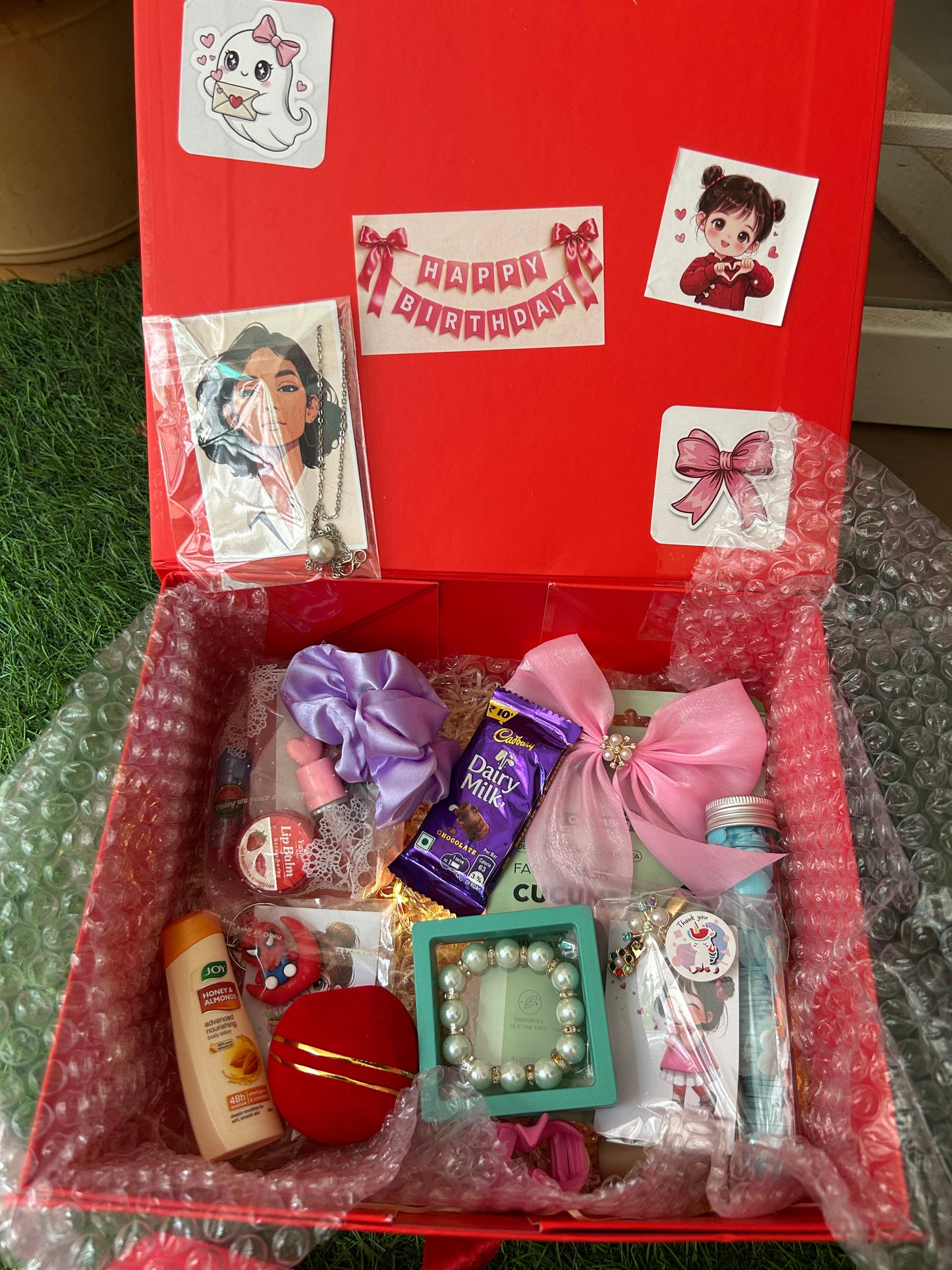 Jumbo WOMEN Birthday hamper 18 products