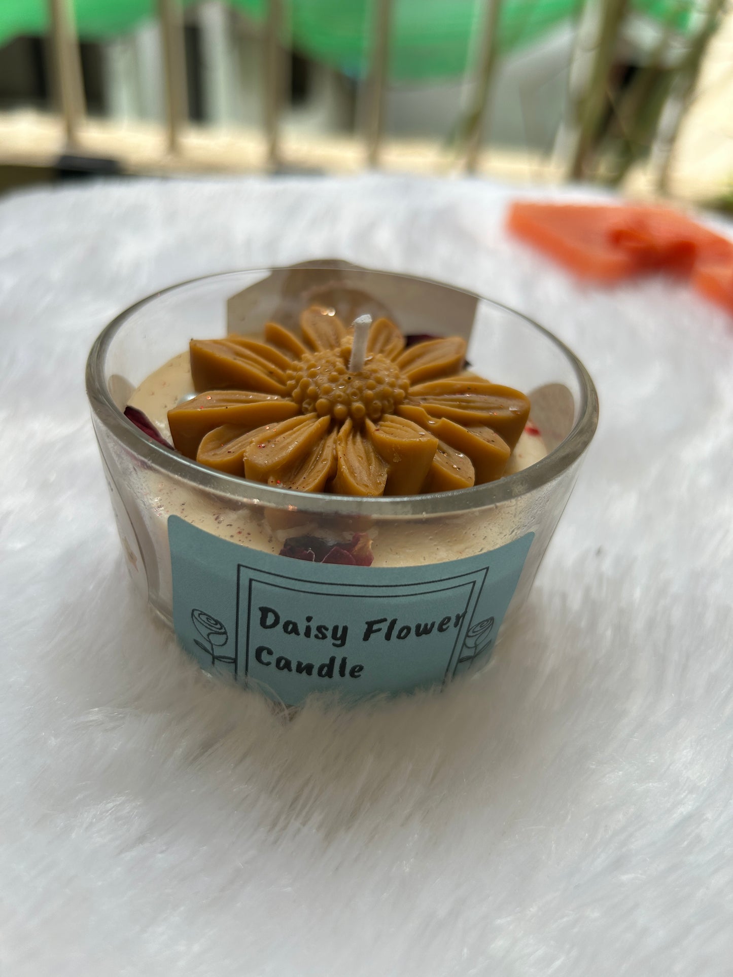 Daisy flower scented candle - Beige, Pack of 1