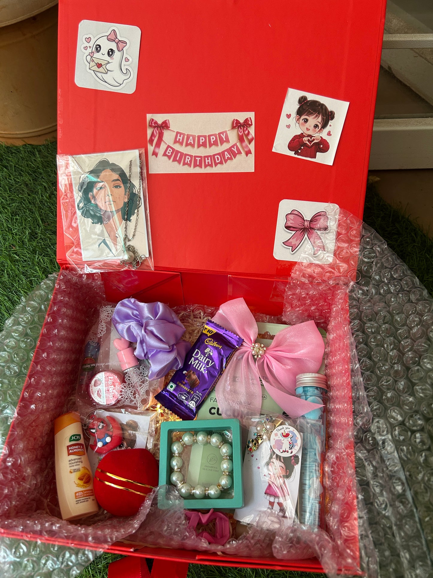 Jumbo WOMEN Birthday hamper 18 products